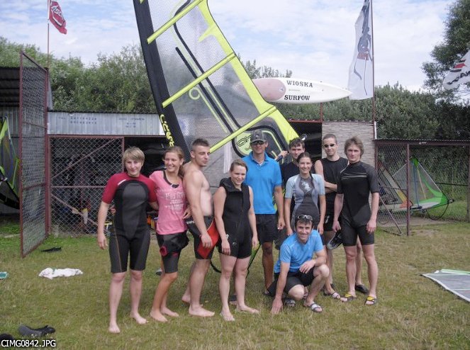 Szkoła sportów wodnych na Mazurach: windsurfing, kitesurfing, wakeboard