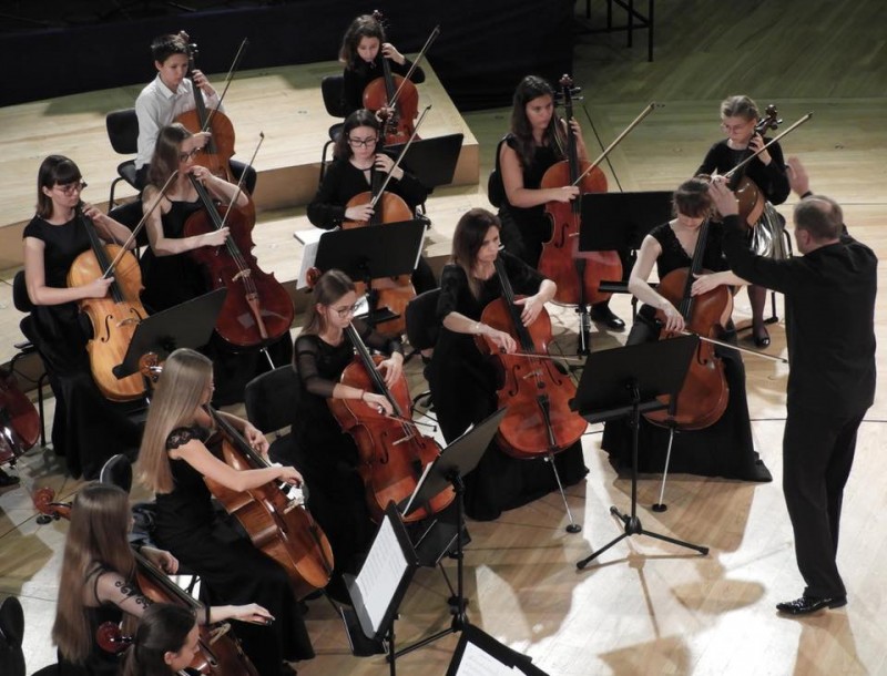 Kolędy i pastorałki - „Przybieżeli …Cellofuny” - bezpłatny świąteczny koncert wiolonczelowy